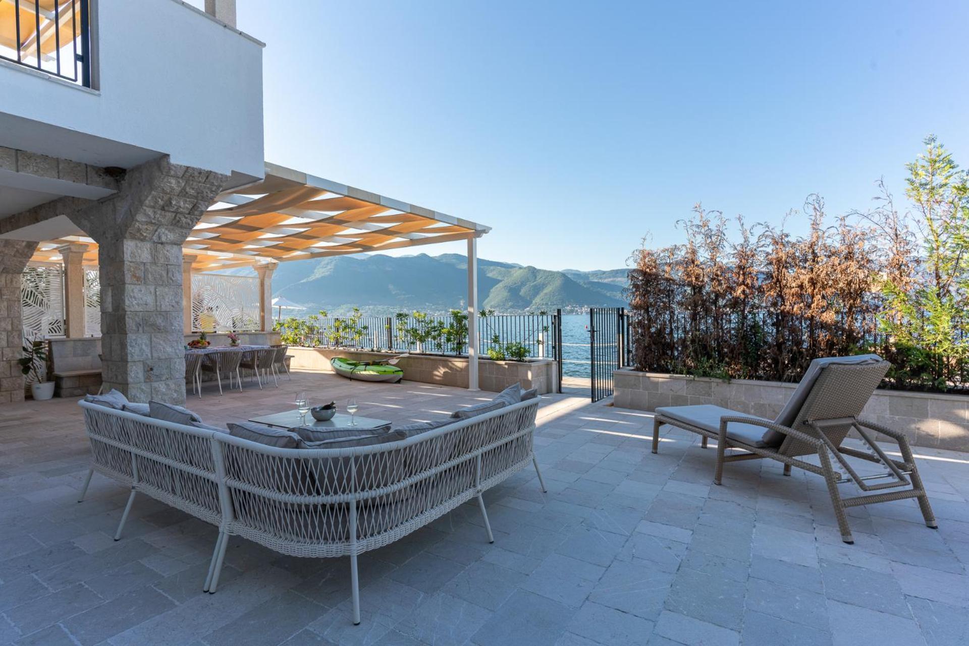 Villas Plitka Tivat Exteriör bild