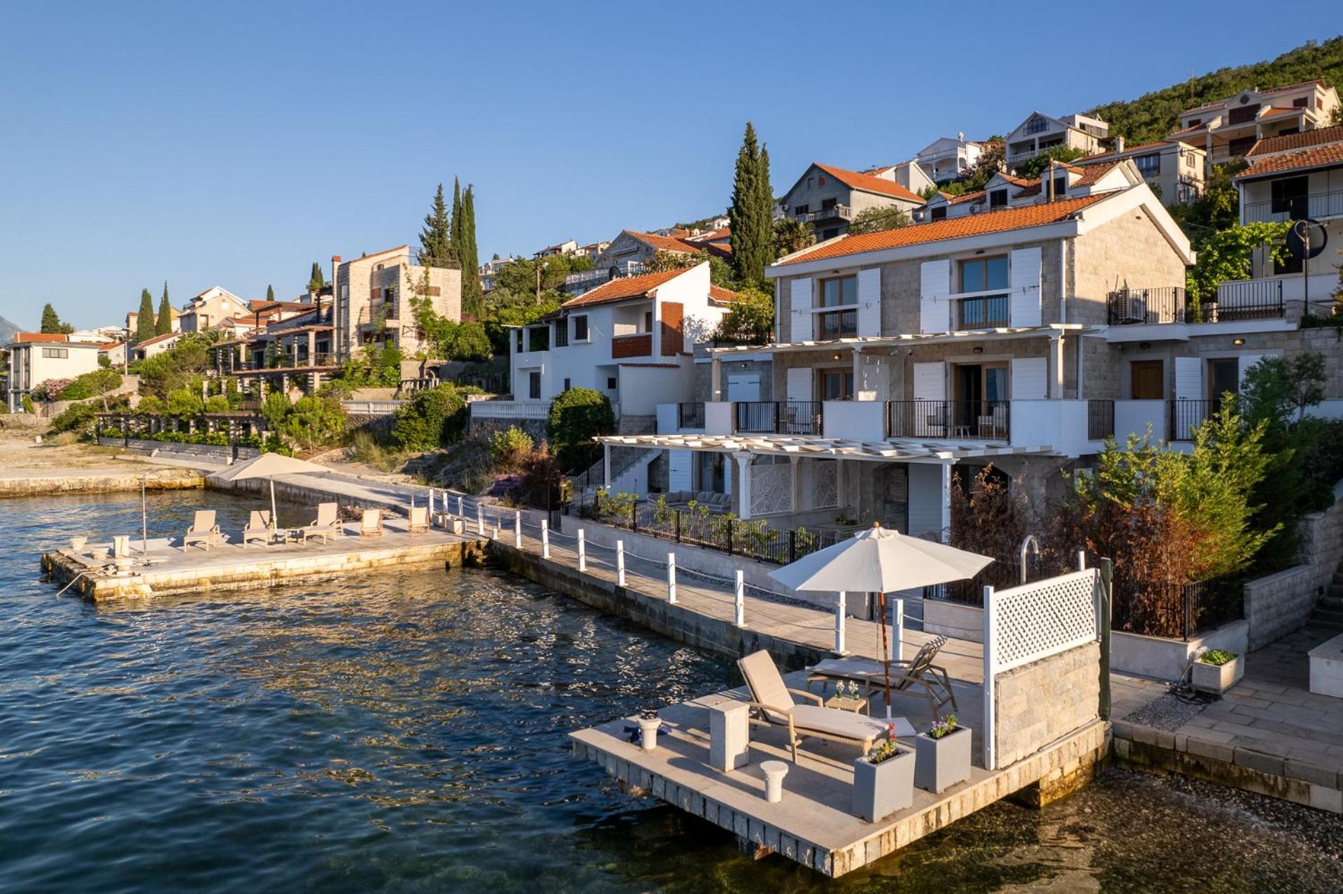Villas Plitka Tivat Exteriör bild