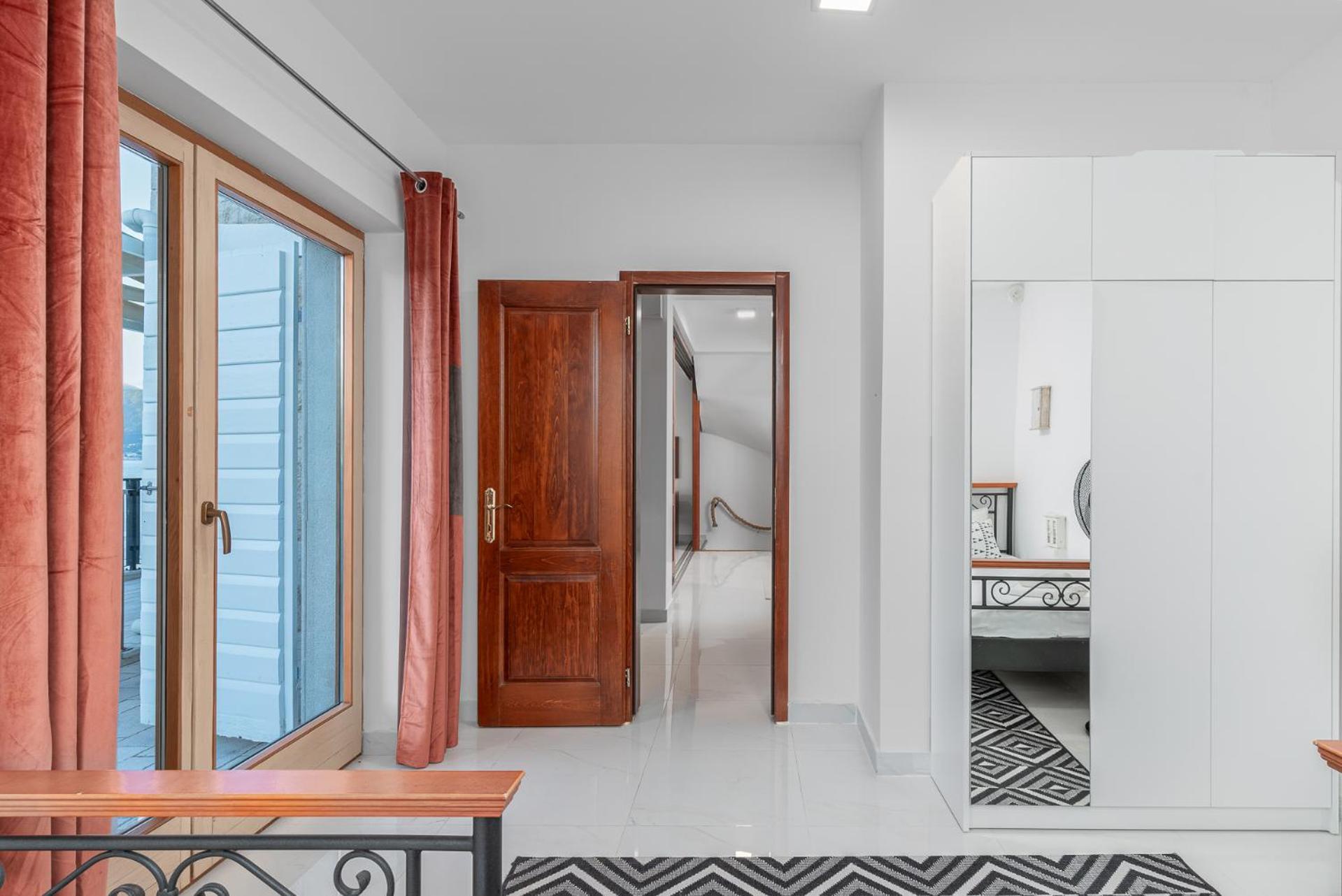 Villas Plitka Tivat Exteriör bild